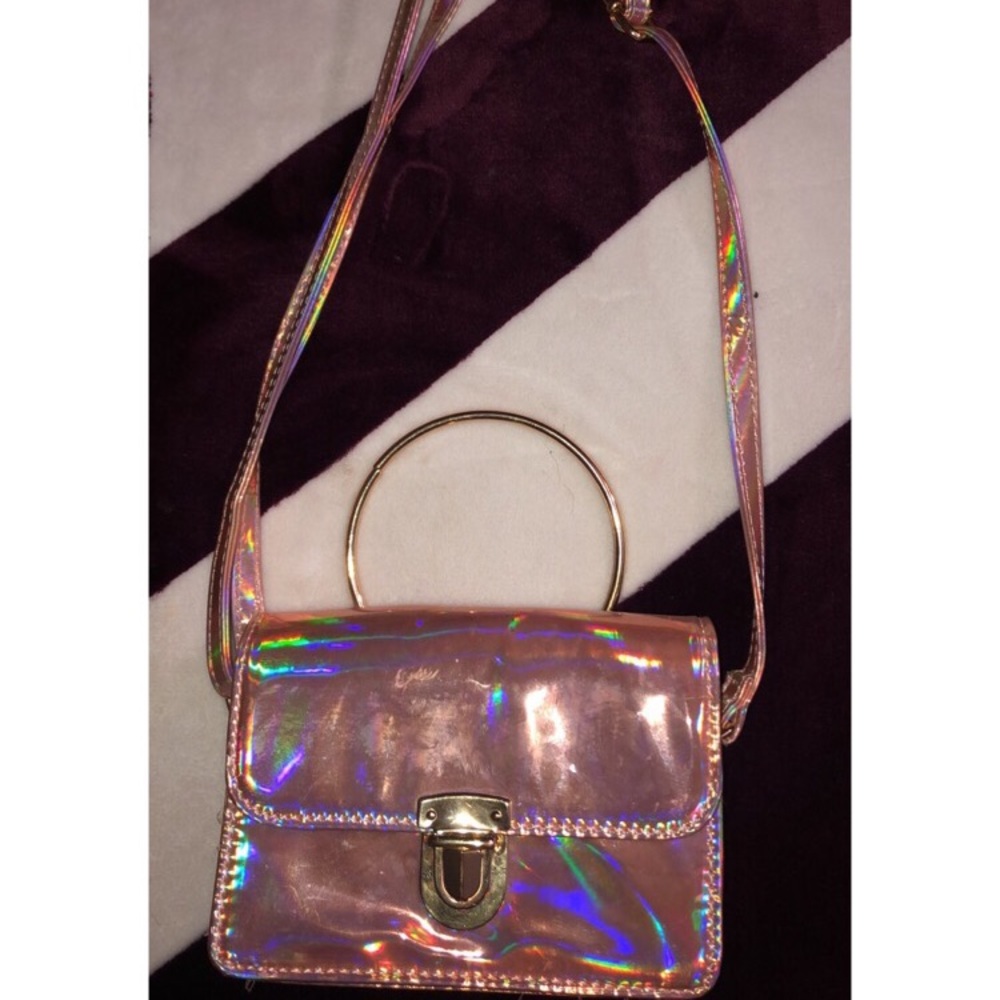 Cute, short crossbody bag